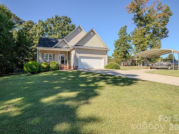 3rd image of 9008 Meredith Leigh Ln