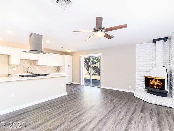 2nd image of 6132 Oakhaven Ln