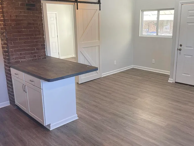 1212 Krieger St — Photo 7