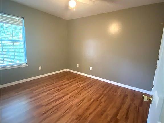 3rd image of 6939 Gray Oaks Dr