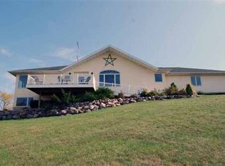 309 Bluff St, Cazenovia, WI 53924