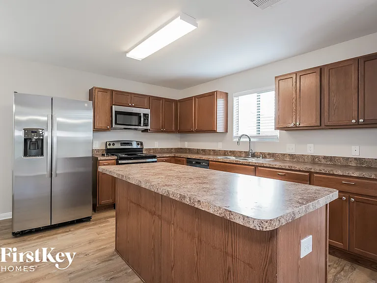 9923 Sanders Rose Ln — Photo 8