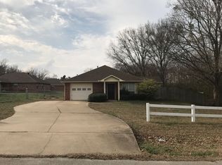 1113 S Boyd St, Lindale, TX 75771