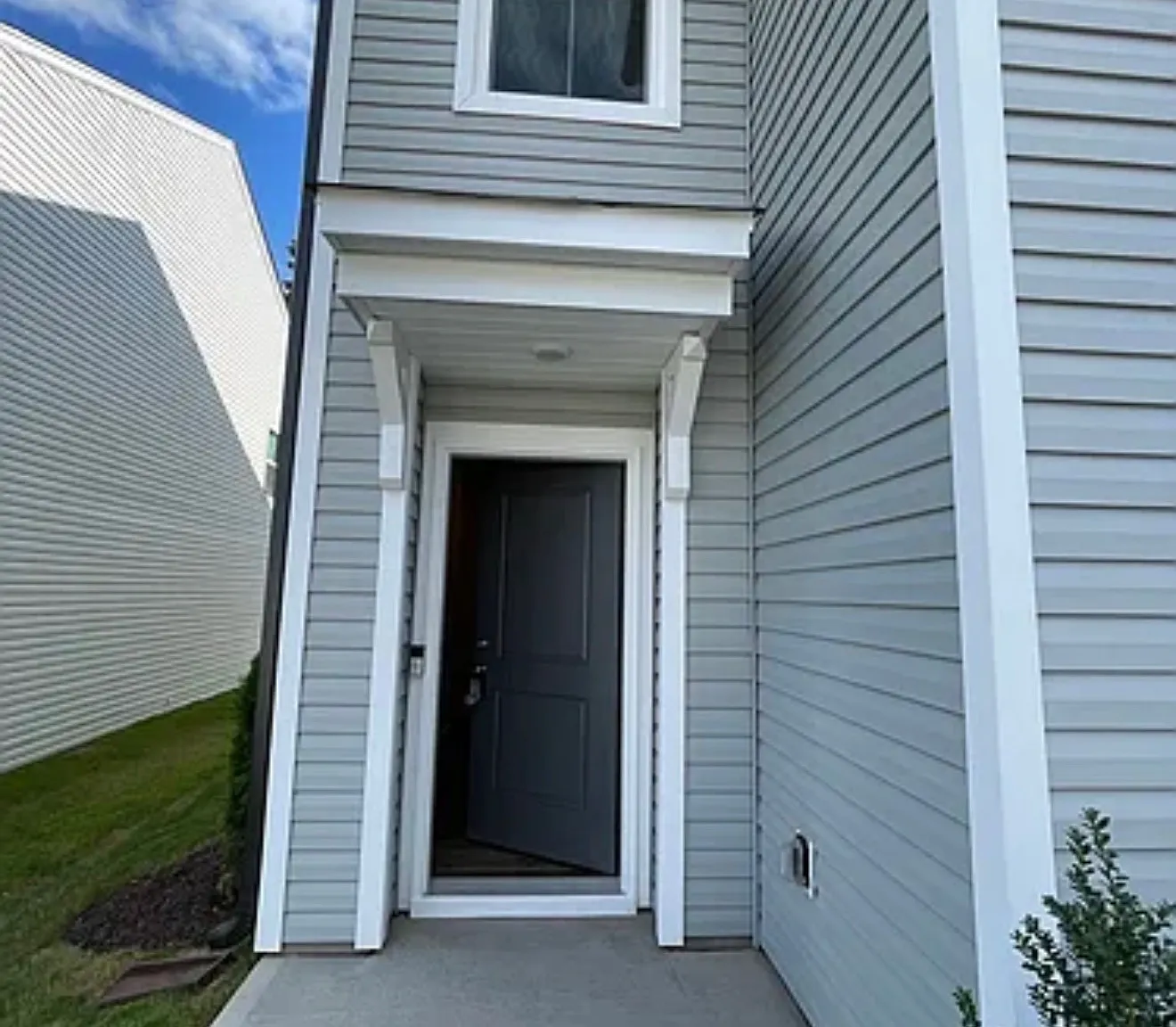 3 bed, 2.5 bath, 1743 sqft, $1,900 — Photo 1
