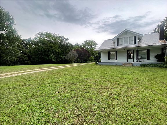 4th image of 922 County Road 450
