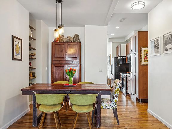 3rd image of 18 Jardine Pl