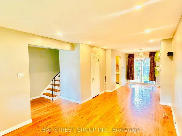 57 Medway Cres, Toronto, ON M1P 3T7