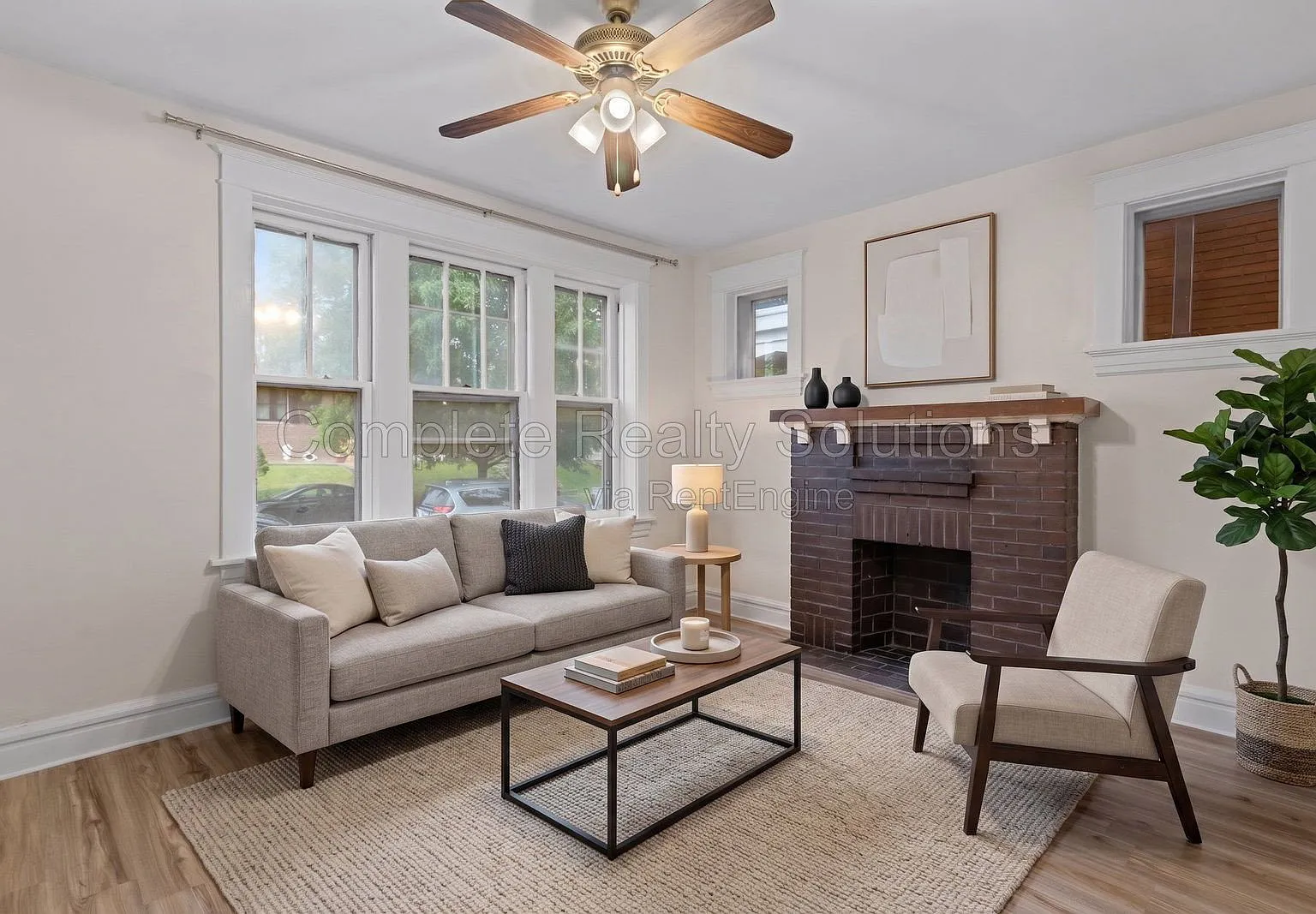 1 bed, 1.0 bath, 725 sqft, $795 — Photo 1