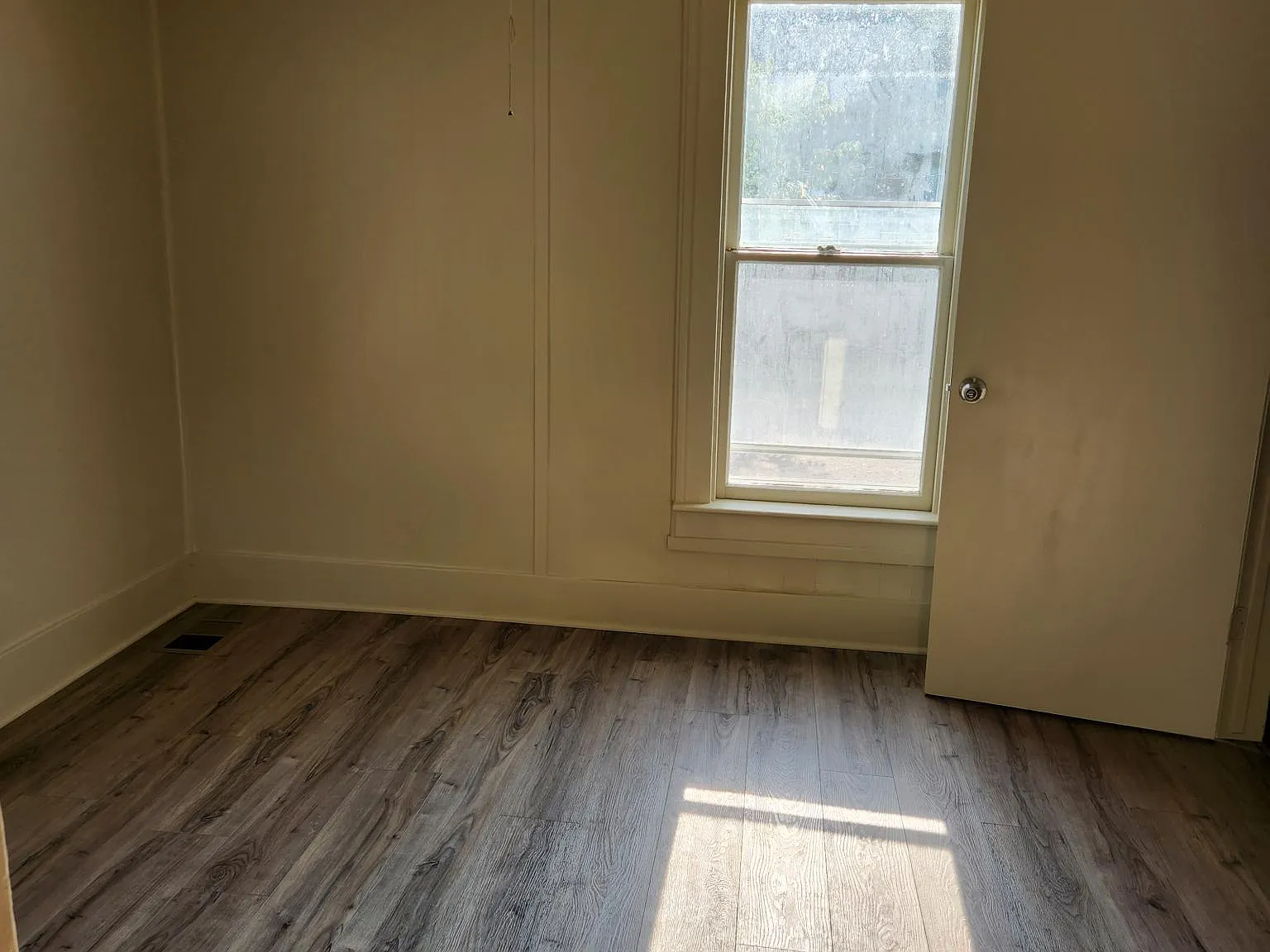 2 bed, 460 sqft, $875 — Photo 4