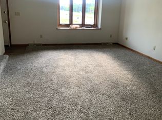 8710 S 11th Ave, Oak Creek, WI 53154