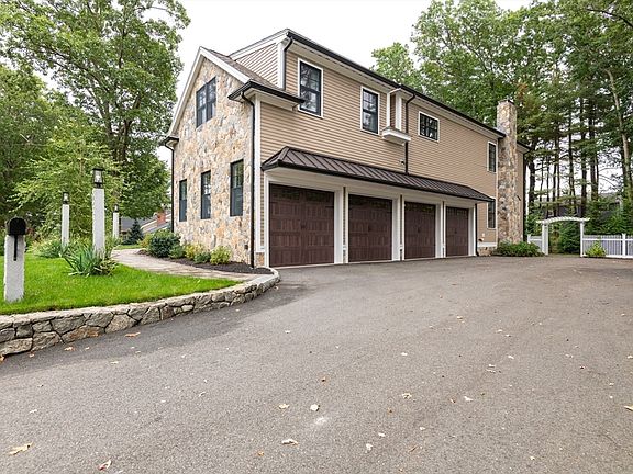 4th image of 22 Oldham Rd