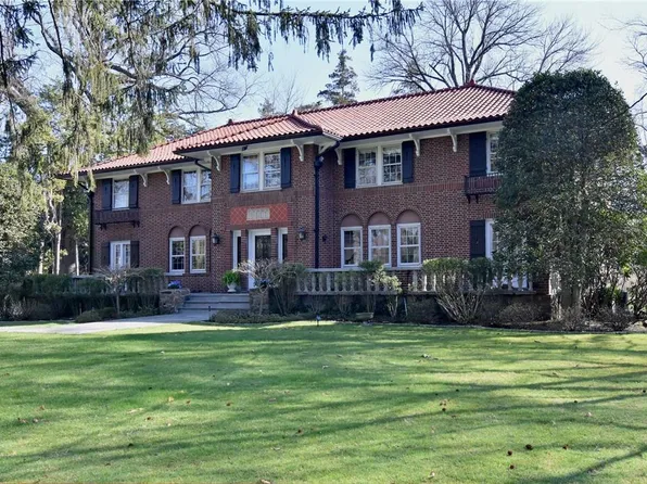 1378 Park Lane, Pelham, NY 10803