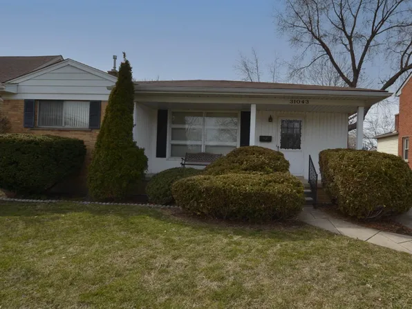 31043 Kelly Rd, Fraser, MI 48026