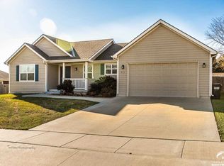 511 N Rebecca Ln, Lawrence, KS 66044