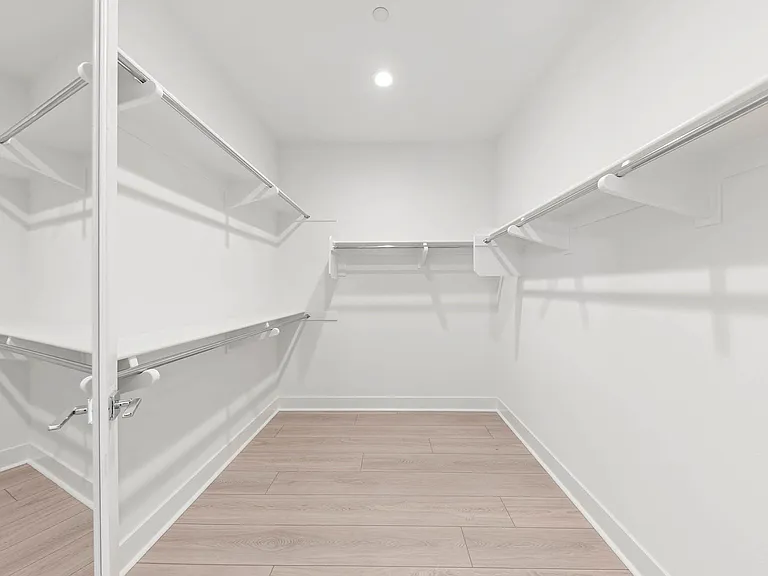 585 Patten Ave — Photo 7