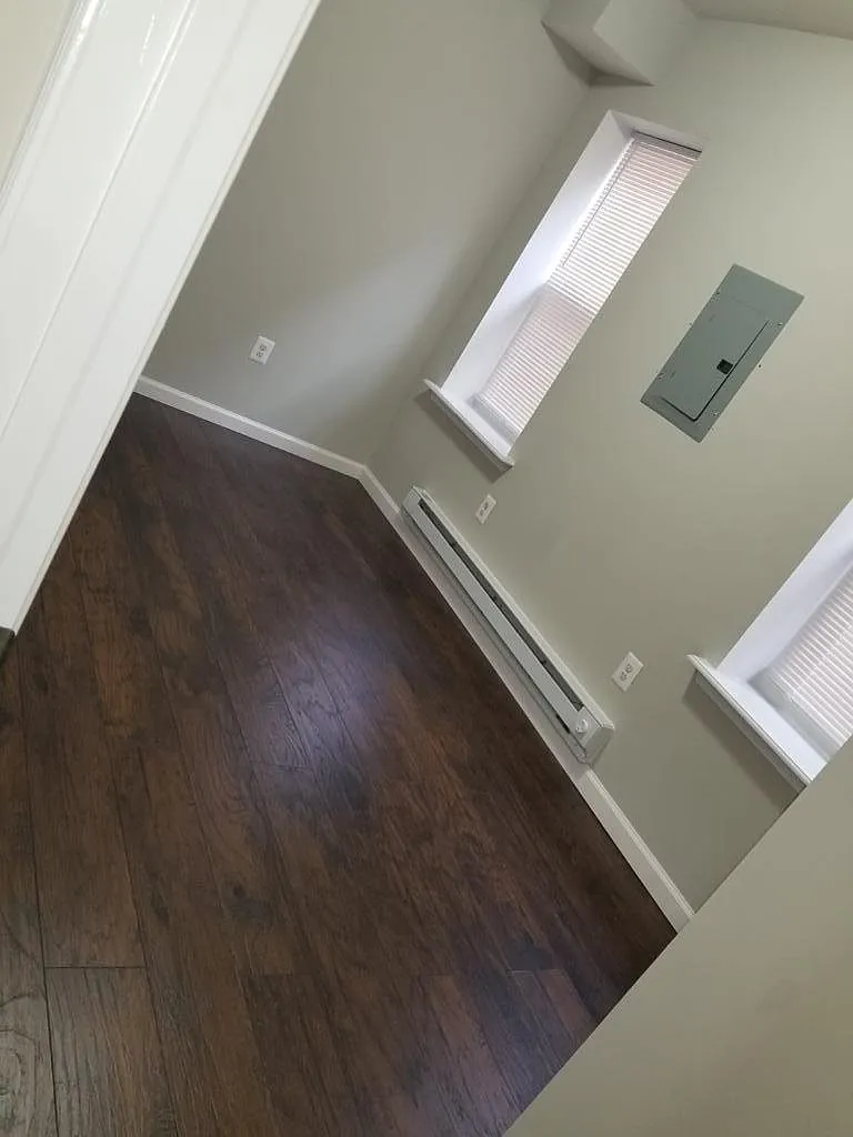 1 bed, 700 sqft, $900 — Photo 3