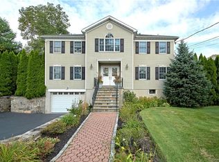 12 Adelphi Ave, Harrison, NY 10528
