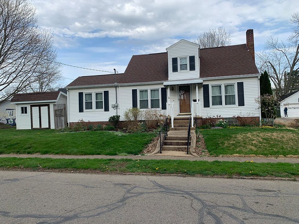 1st image of 212 N Elm St