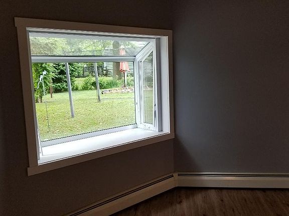 5th image of 427 George St