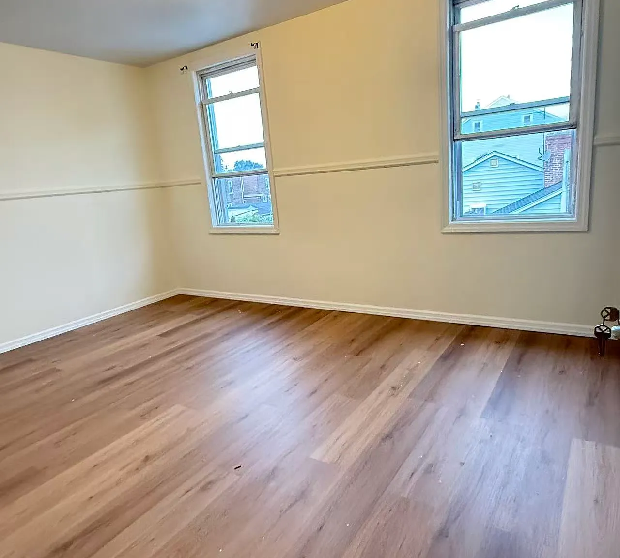 2 bed, 950 sqft, $2,500 — Photo 3