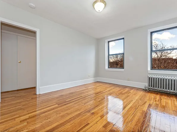 43-16 47th Street E42 image 2 of 6