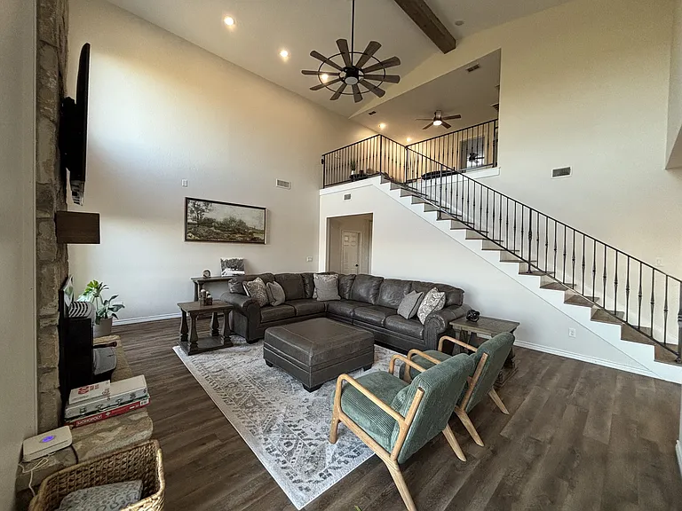 1718 Old Coleman Hwy — Photo 1