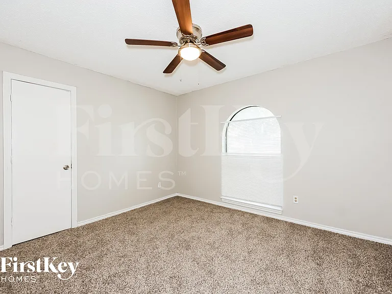 3944 Misty Meadow Dr — Photo 13