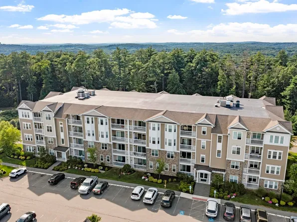 2 Francis Dr #203, Andover, MA 01810