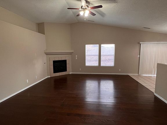 3rd image of 6432 Freemont Hills Loop NE