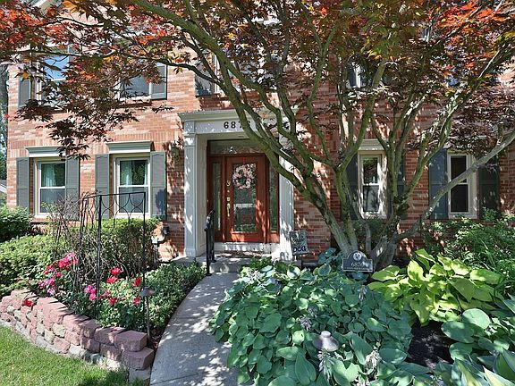 3rd image of 6876 Glen Arbor Dr