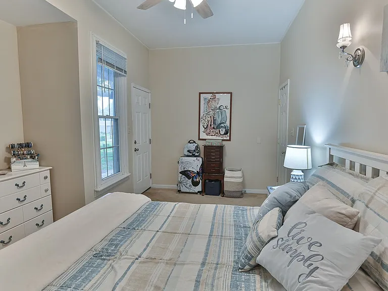 506 West Main St — Photo 14