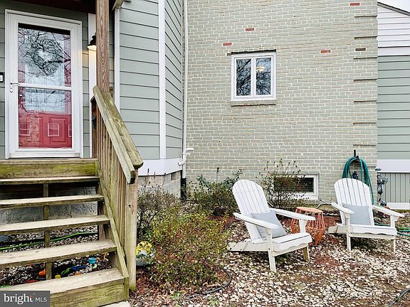 2nd image of 201 Lynhaven Dr