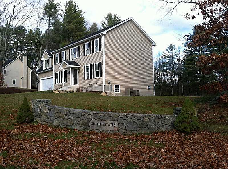 1st image of 15 Ledge Wood Ln