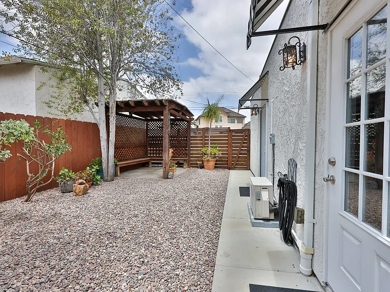 5036 Raymond Pl — Photo 14