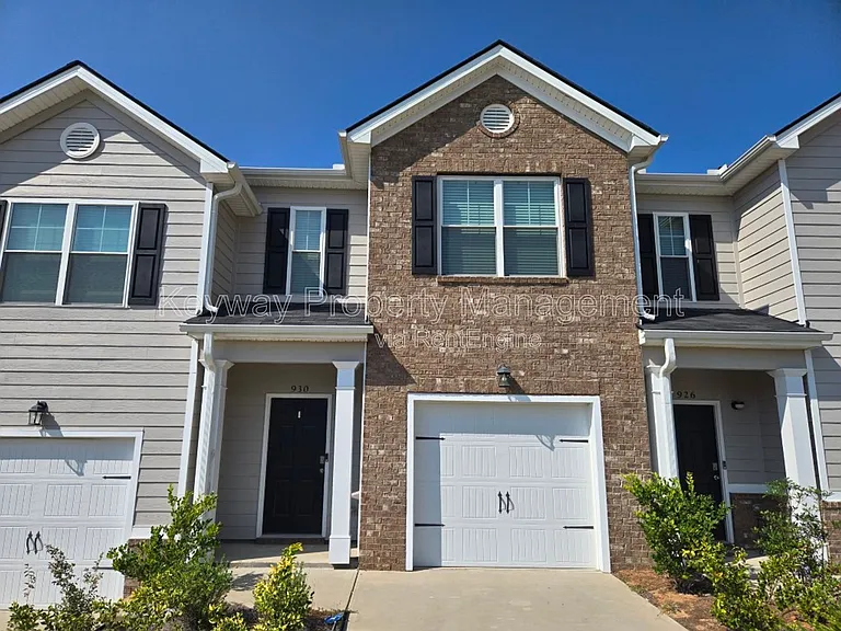 930 Quaint Parish Cir — Photo 1