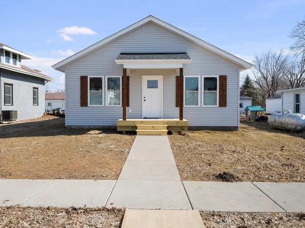 307 White St, Mc Causland, IA 52758