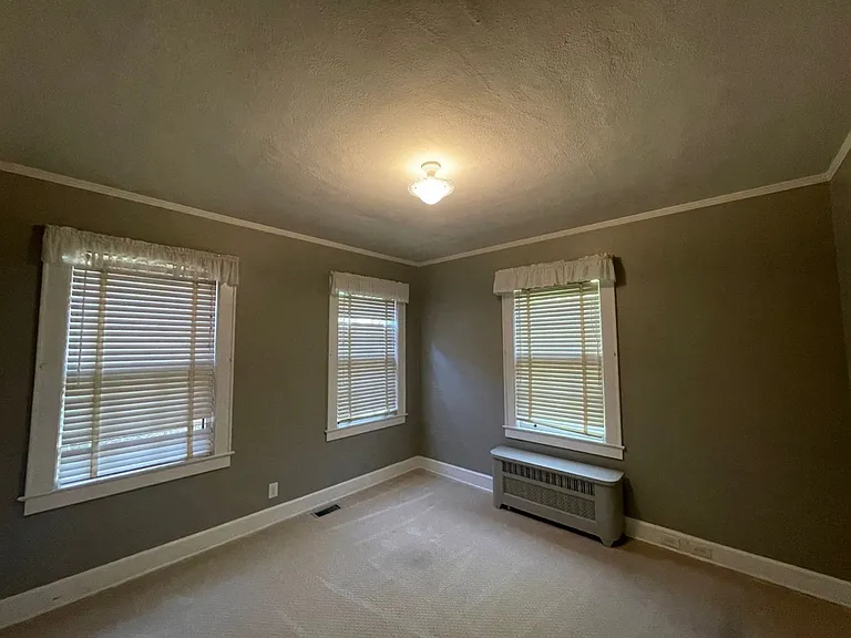 329 Country Club Rd — Photo 11