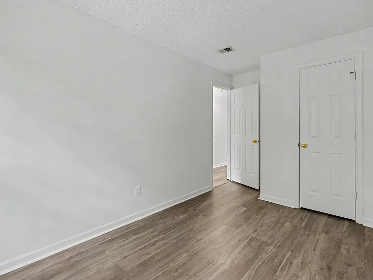 12102 Green Leaf Ct #201 — Photo 19