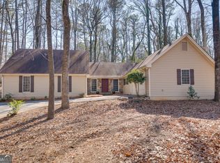 1100 Willow Bnd, Roswell, GA 30075