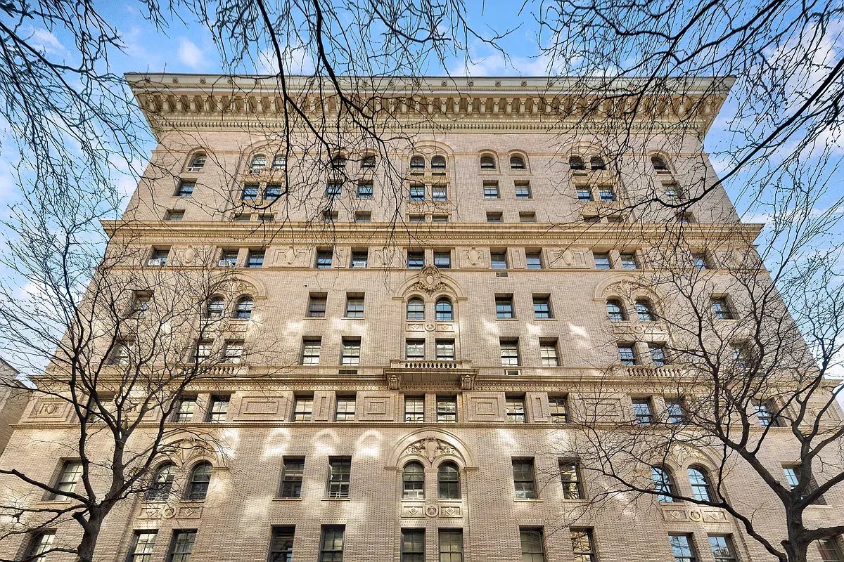 The Verona at 32 East 64th Street in Lenox Hill : Sales, Rentals