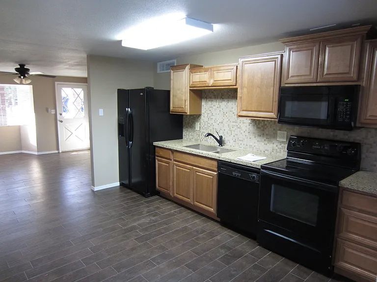 4109 E Friess Dr — Photo 6