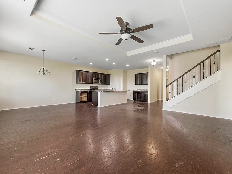 2239 Heaton St — Photo 3