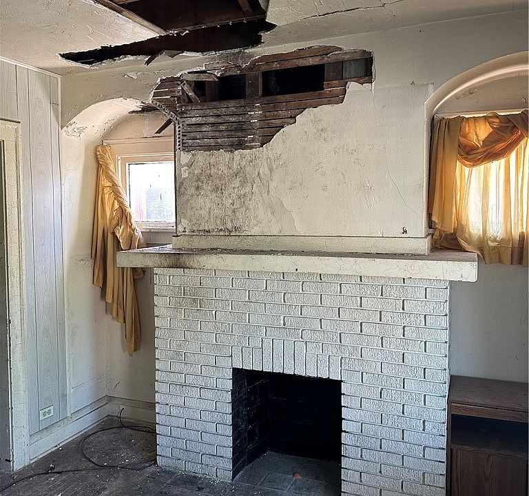 2nd image of 3519 E 104th St