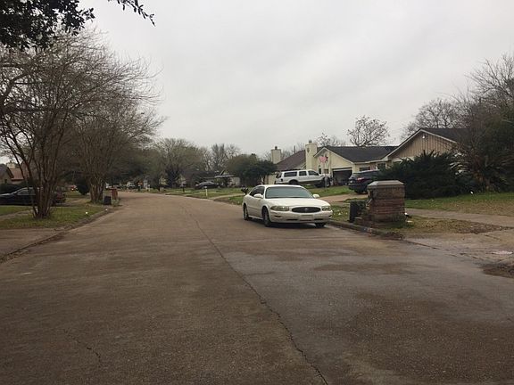 5th image of 10715 Heather Hill Dr