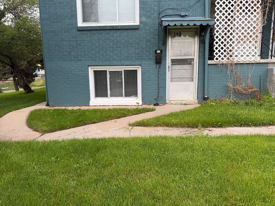 1st image of 390 E Jefferson Dr