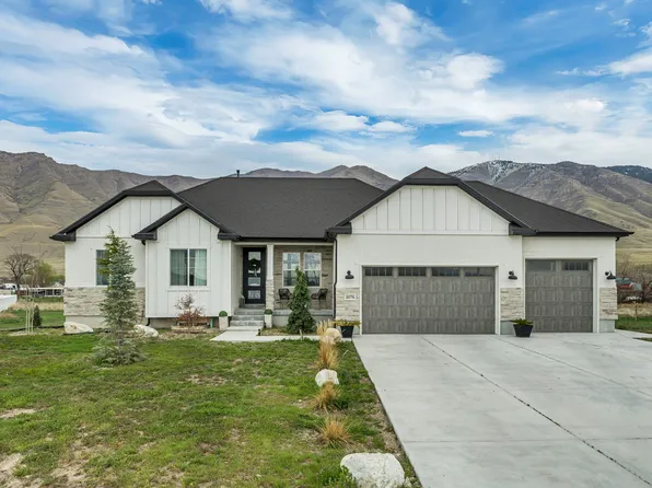 1676 E Coreys Ct, Lake Point, UT 84074