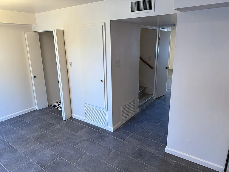 2803 S 1st Ave — Photo 11