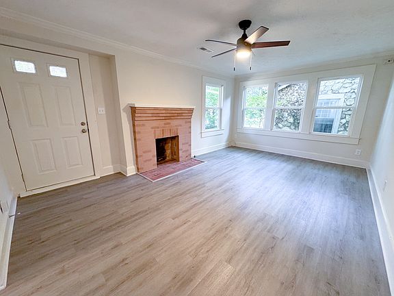 5th image of 2425 Maple Rd SE