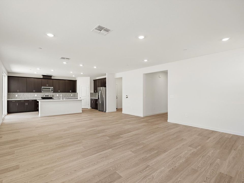 SAC_Riverine_5028_Kitchen_A_618-Channel-Cir