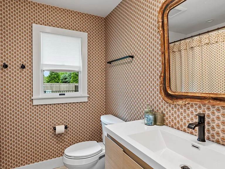 1480 Harbor Ln — Photo 24